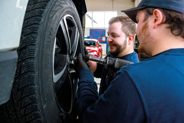 Bild von KFZ-Technik Weichselbaumer in Baar-Ebenhausen - Räder und Reifen-Service
